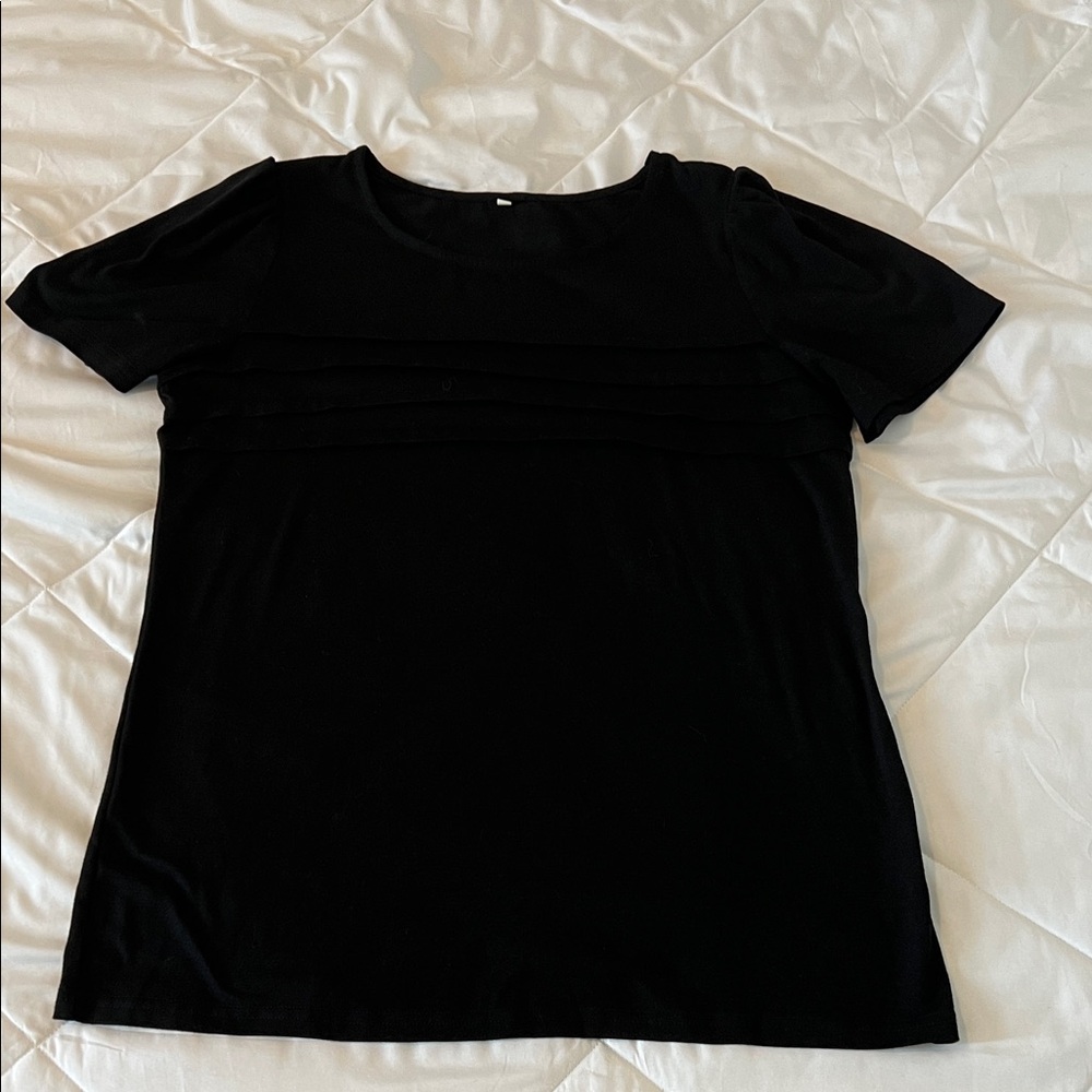 Amazon Black Short Sleeve Women's Tee